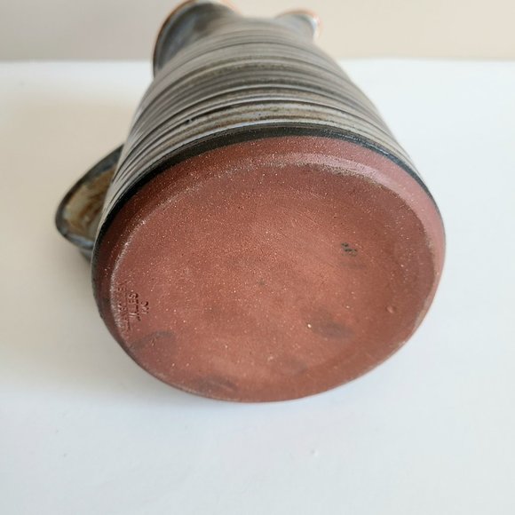 Llangollen Wales blue ceramic pitcher/vase. - Picture 6 of 7